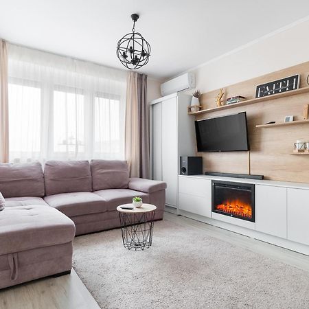 Anastasia Pink Oradea Exterior foto